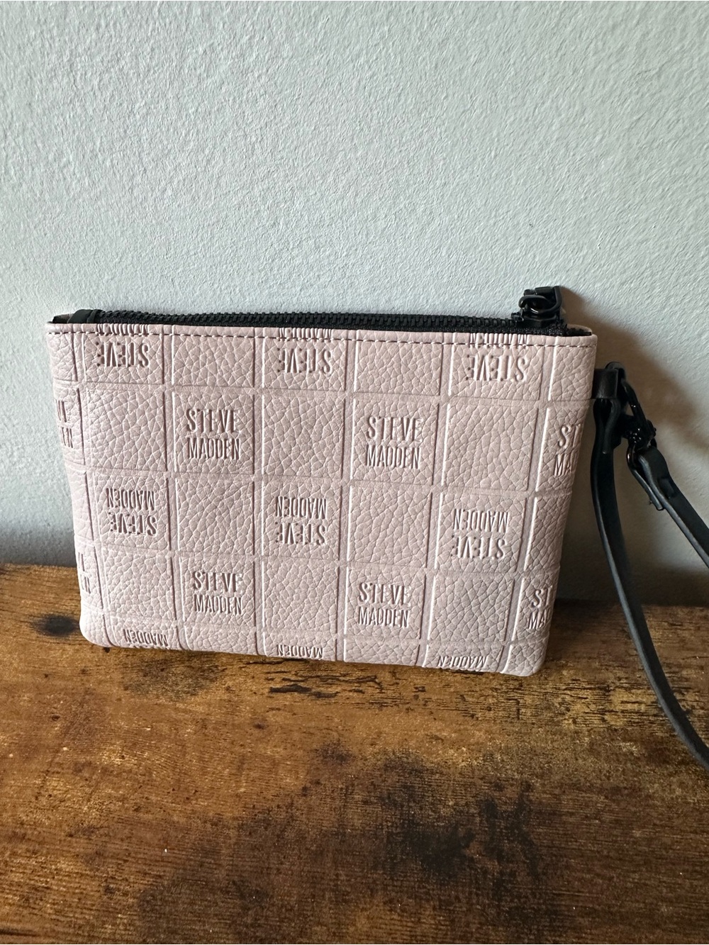 Steve Madden Light Pink Embossed Wristlet Pouch Purse Faux Leather NWOT - Picture 4 of 5